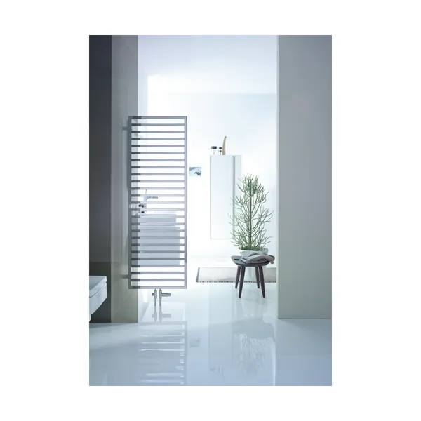 Полотенцесушитель Zehnder Quaro QAC-180-030 хромированное покрытие